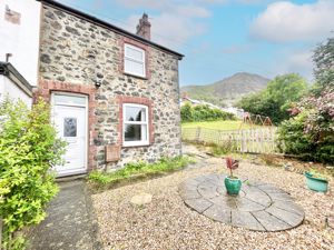 Photo 1- click for photo gallery